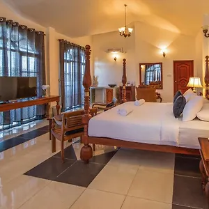 Ceylon Breeze Hotel