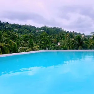 Hotel Ceylon Ayu, Kandy
